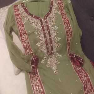 Green Pakistani dress - Like New!!